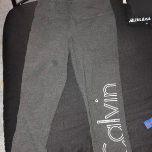 Calvin Klein Cropped Leggings